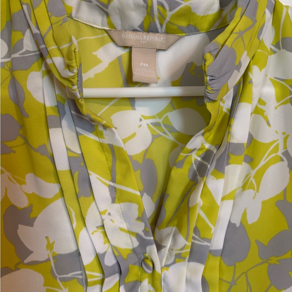 Banana Republic Lime and Gray Floral Top